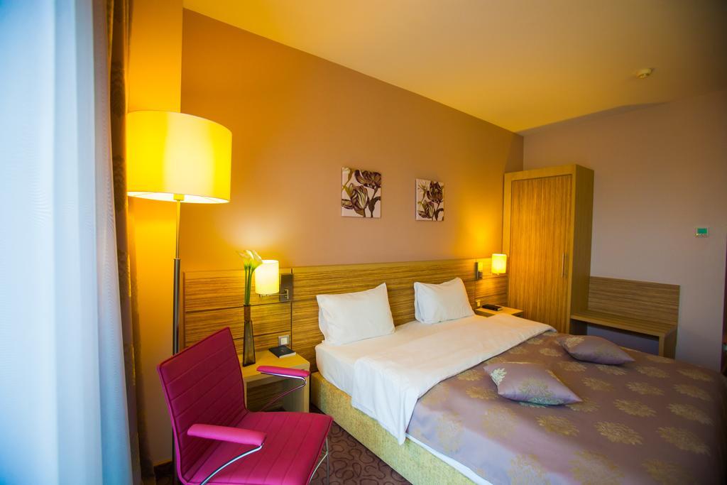 Rin Grand Hotel Бухарест Экстерьер фото